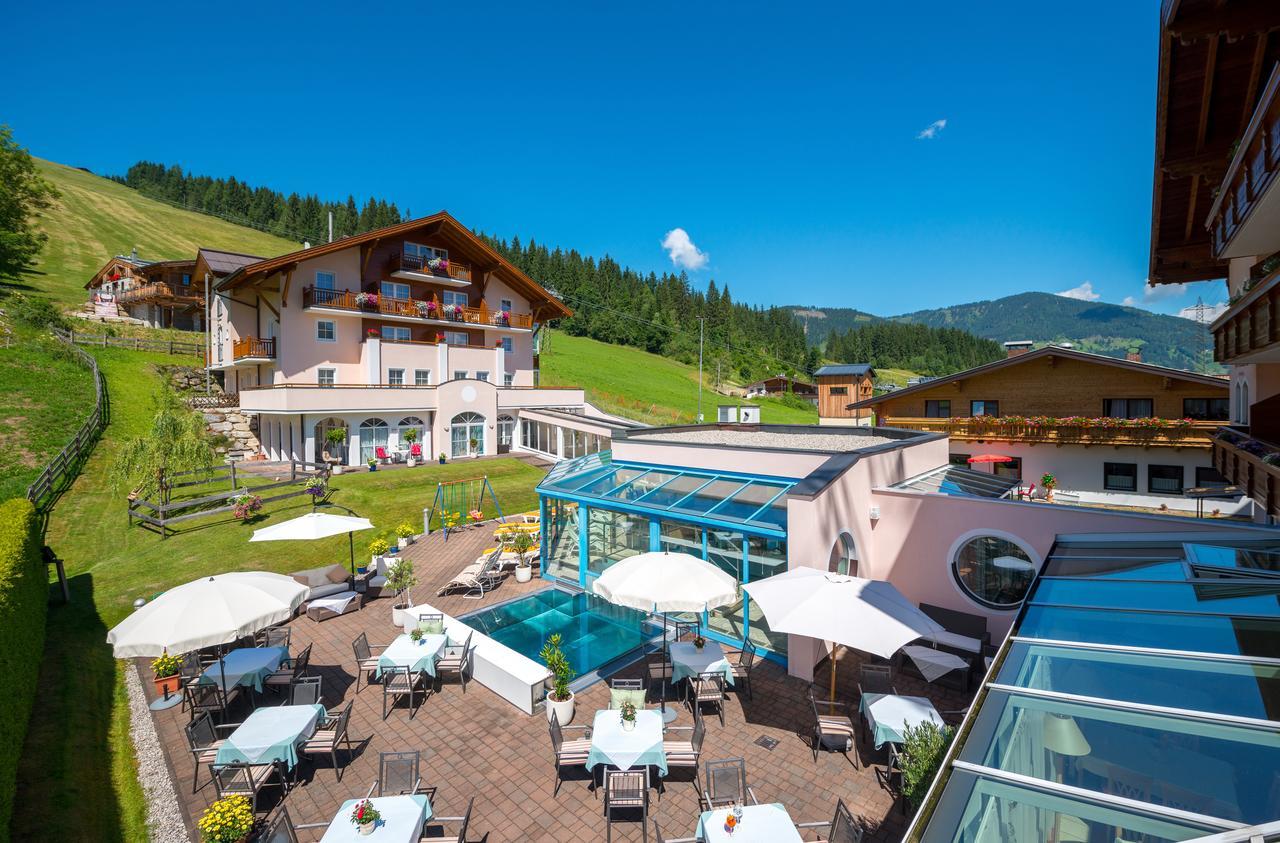 Hotel Vierjahreszeiten Flachau Kültér fotó